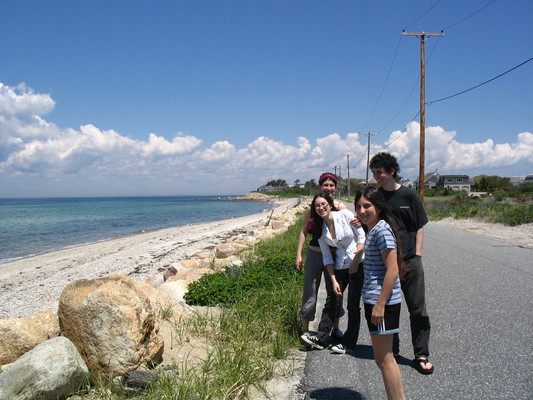 Woods Hole -- Beach -- Rose, Mich, Molly, Jeff